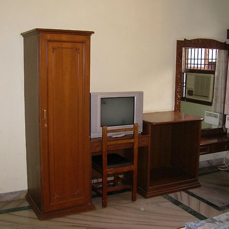 Lloyds Serviced Apartments,Krishna Street,T Nagar Τσενάι Δωμάτιο φωτογραφία