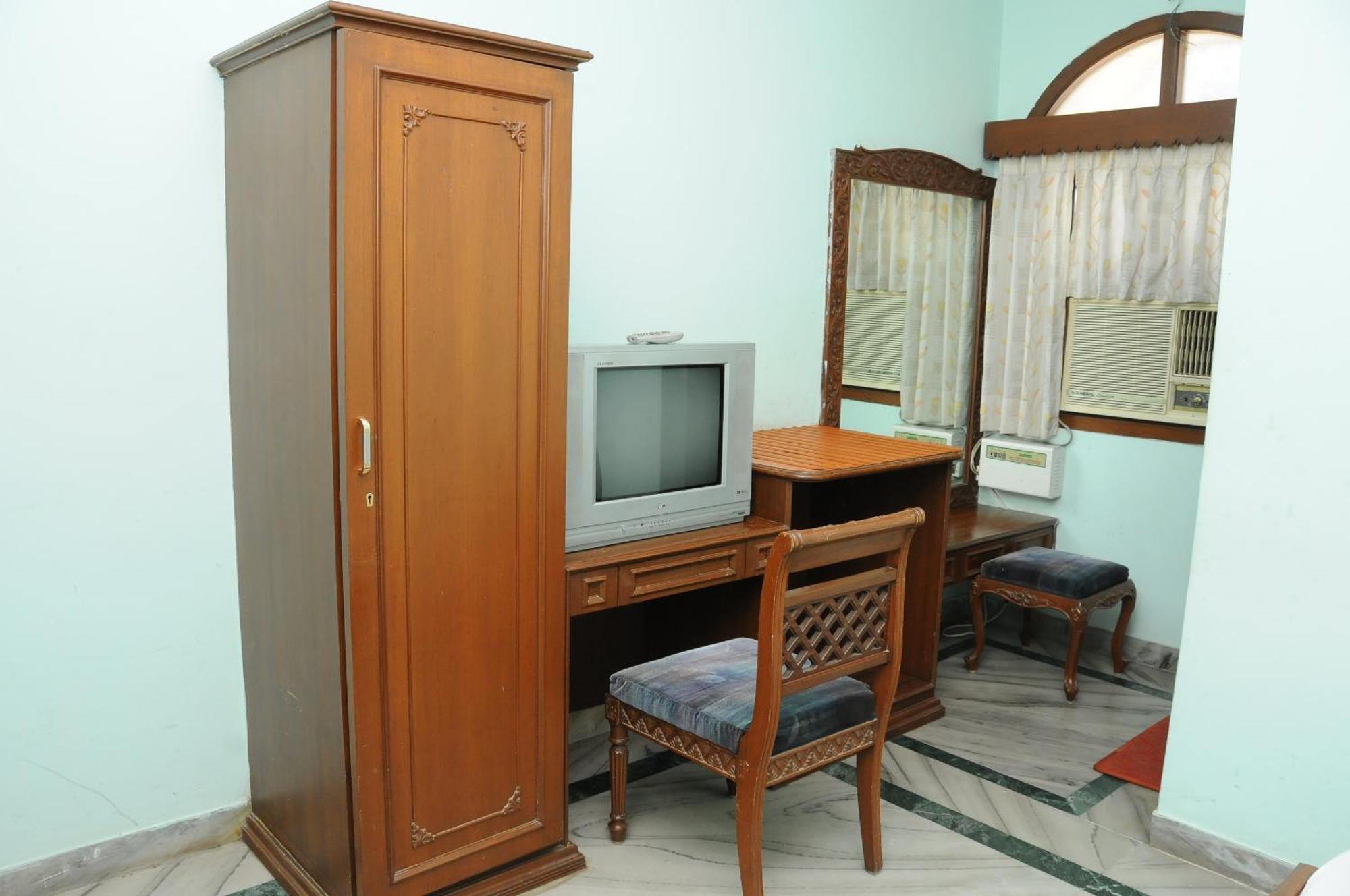 Lloyds Serviced Apartments,Krishna Street,T Nagar Τσενάι Δωμάτιο φωτογραφία