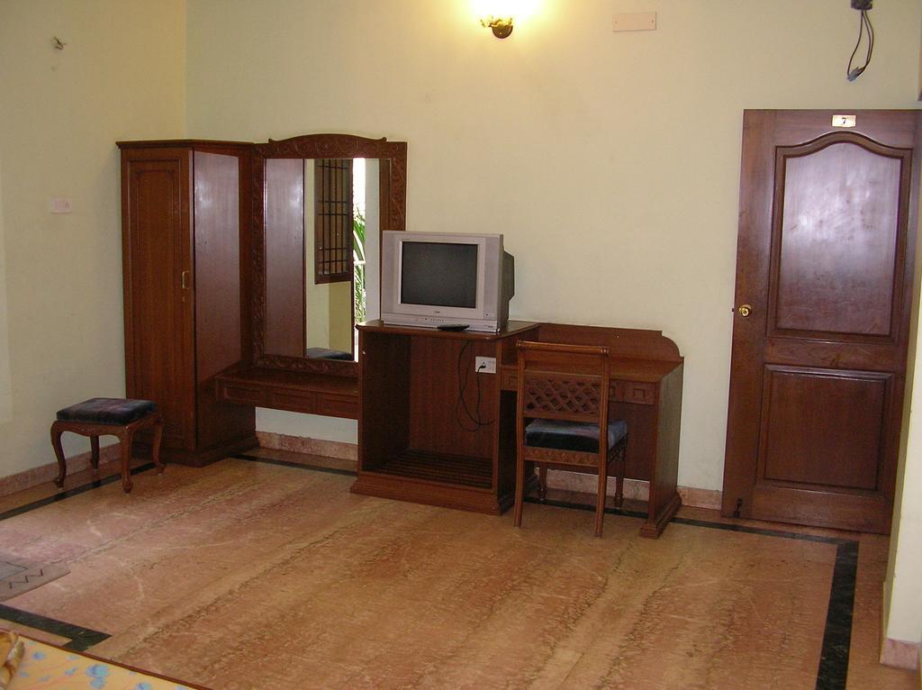 Lloyds Serviced Apartments,Krishna Street,T Nagar Τσενάι Δωμάτιο φωτογραφία